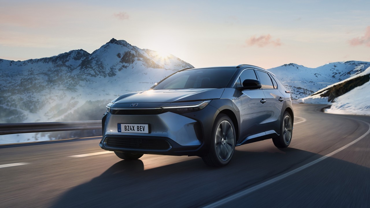 The adventurous Battery Electric Toyota bZ4X in the snow